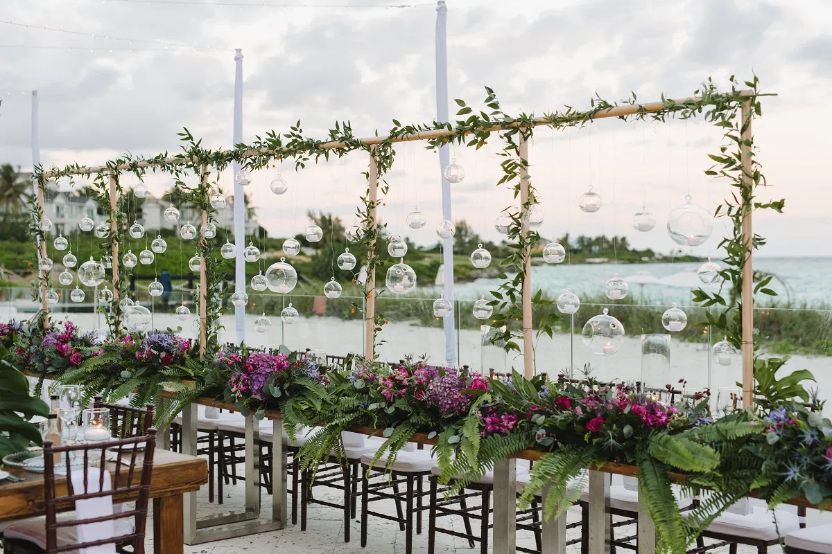 Chic Bahamas Weddings Featured On PartySlate For Spectacular Centerpiece -  Chic Bahamas Weddings