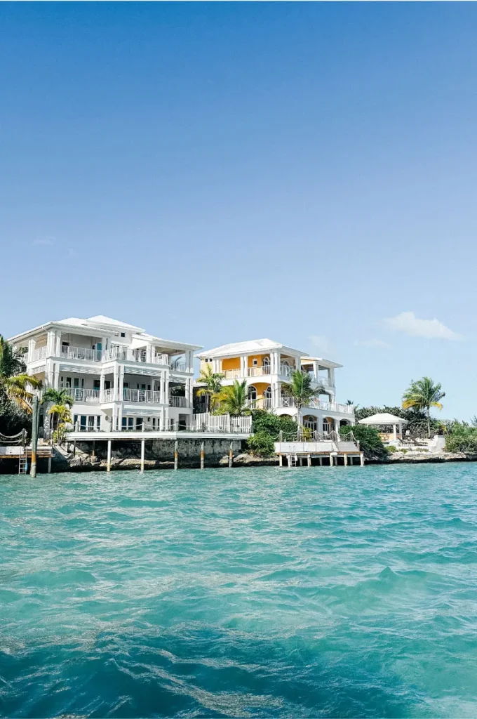 private estates on the coast of the bahamas
